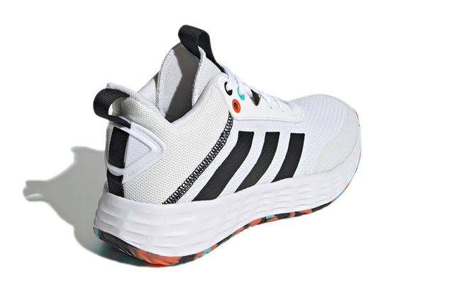 adidas OwnTheGame 2.0