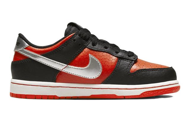 Nike Dunk Low "Martian"