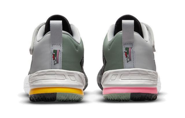 Space Jam x Nike Lebron 18 Low "Bugs Bunny x Marvin The Martian"