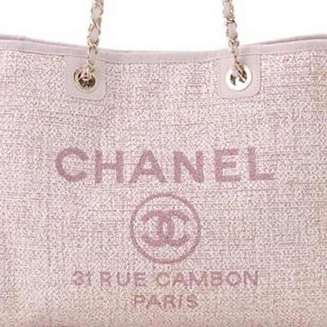 CHANEL Tote