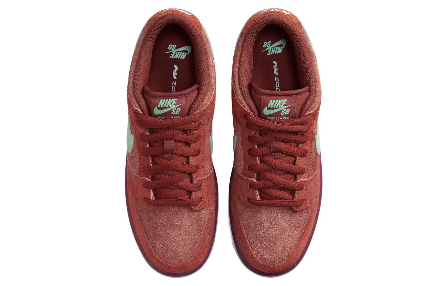 Nike Dunk SB "Mystic Red and Rosewood"