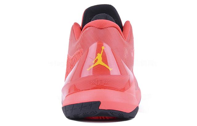 Jordan CP3 8 "Challenge Red"