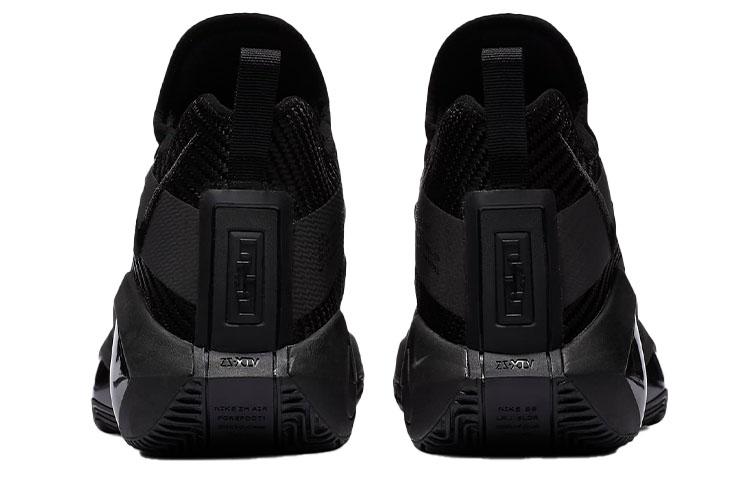 Nike zoom soldier 14 14