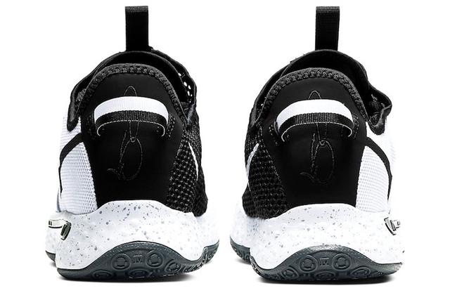 Nike PG 4 Oreo