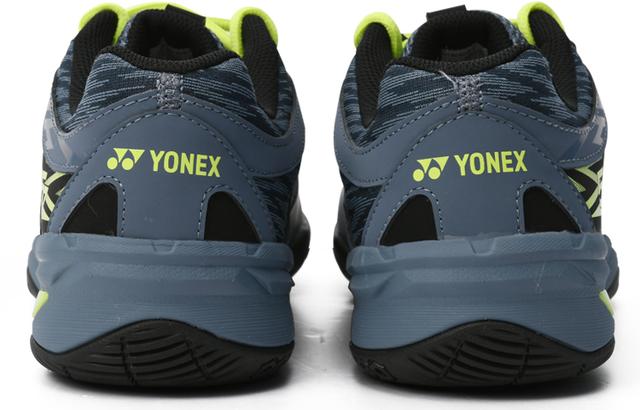 YONEX