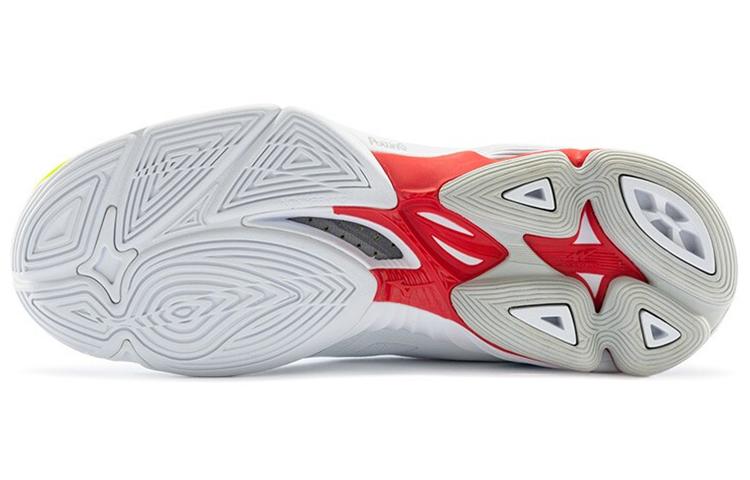 Mizuno Lightning Z6