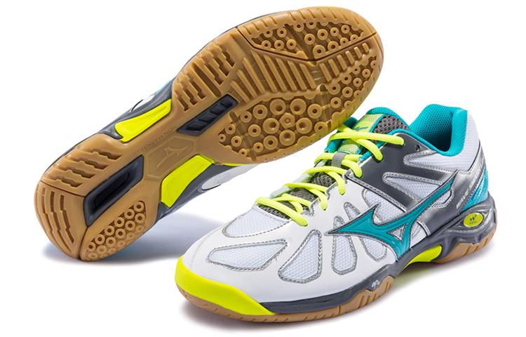 Mizuno Smash L04