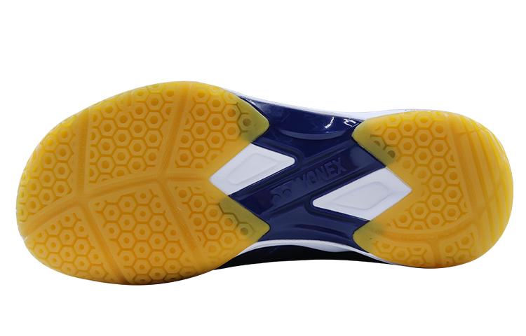 YONEX Power Cushion 460CR