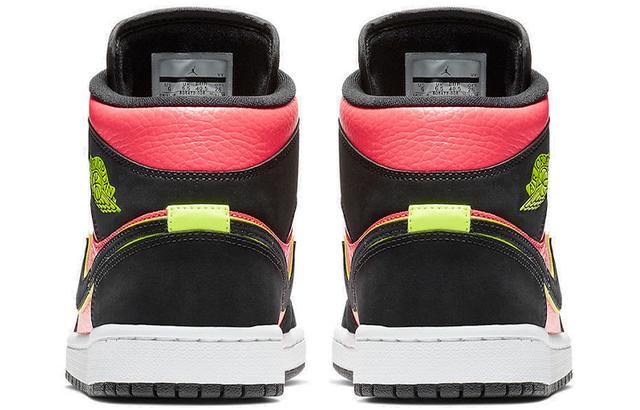 Jordan Air Jordan 1 Mid"Hot Punch"