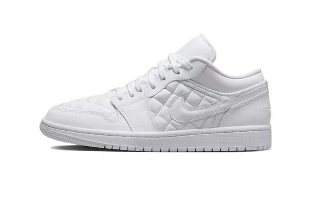 Jordan Air Jordan 1 Low quilted "triple white"