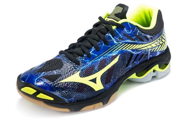 Mizuno Lightning Z4