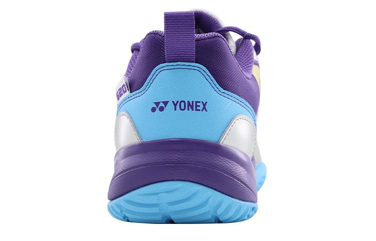 YONEX Power Cushion 620CR