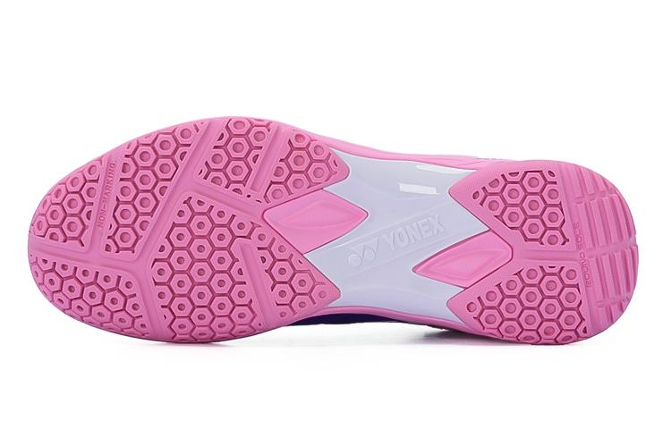 YONEX Power Cushion 610CR