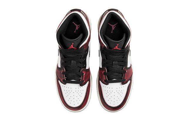 Jordan Air Jordan 1 Mid Wear-Away GS