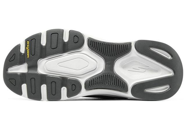 Skechers Max Cushioning Arch Fit