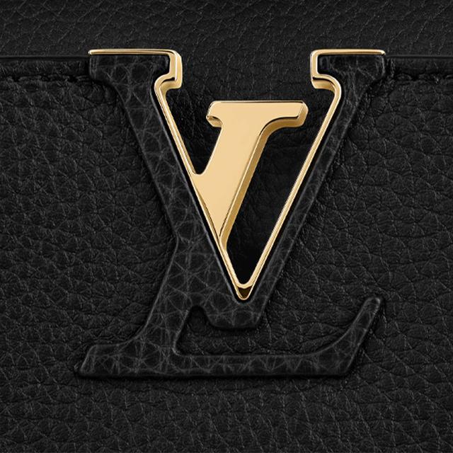 LOUIS VUITTON Capucines