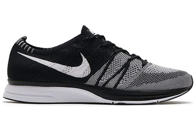 Nike Flyknit Trainer Oreo