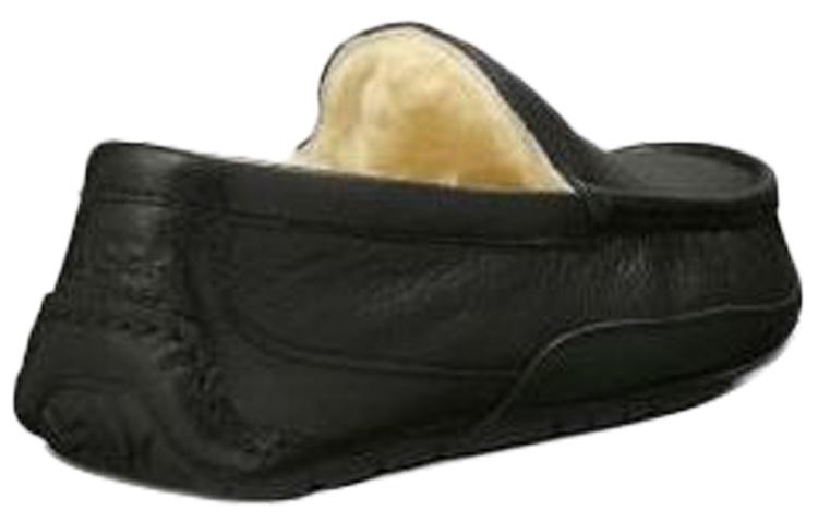 UGG Ascot