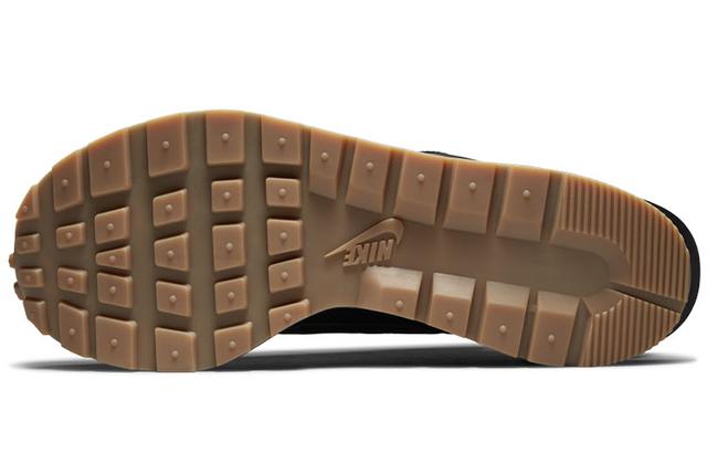 Sacai x Nike VaporWaffle black and gum
