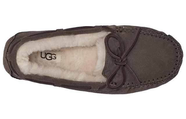 UGG DAKOTA