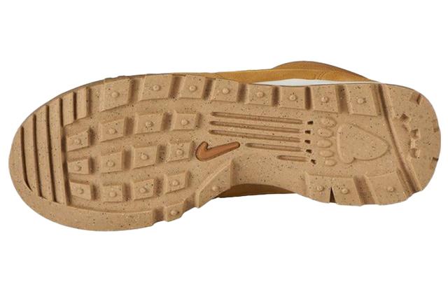 Nike hoodland suede