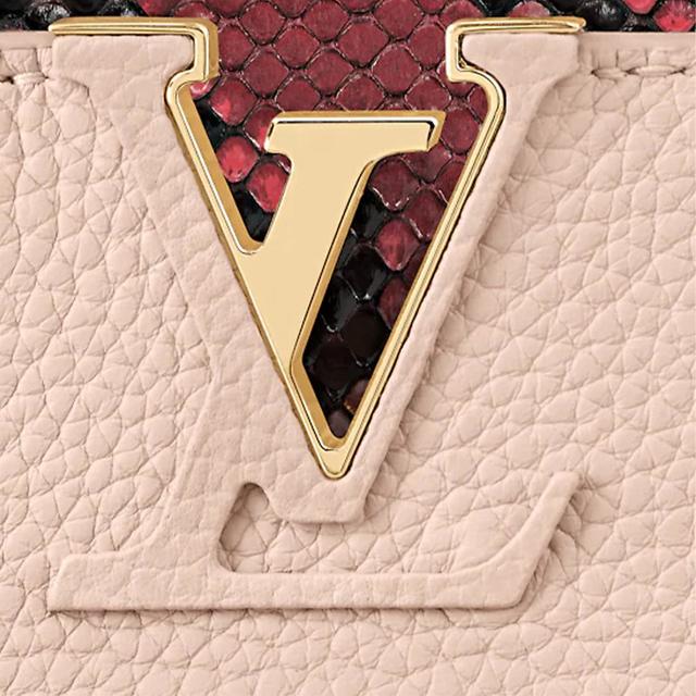 LOUIS VUITTON Capucines BB Logo Coquille