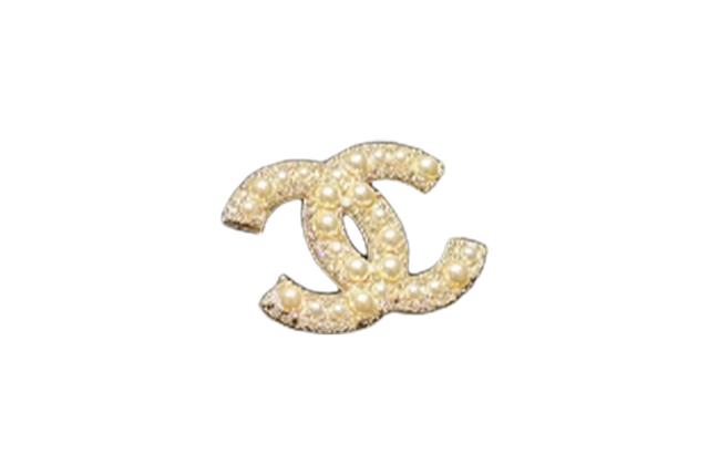 CHANEL C logo