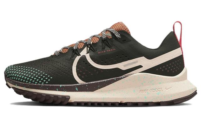 Nike Pegasus Trail 4