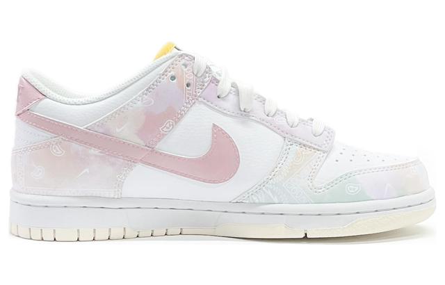 Nike Dunk Low baby pink