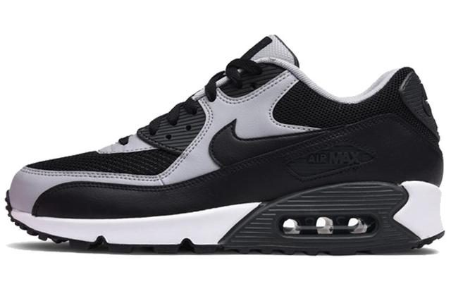 Nike Air Max 90 Essential