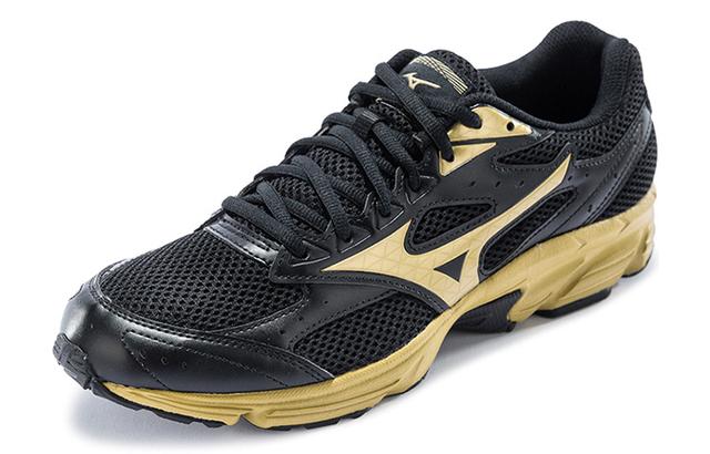 Mizuno Spark CN