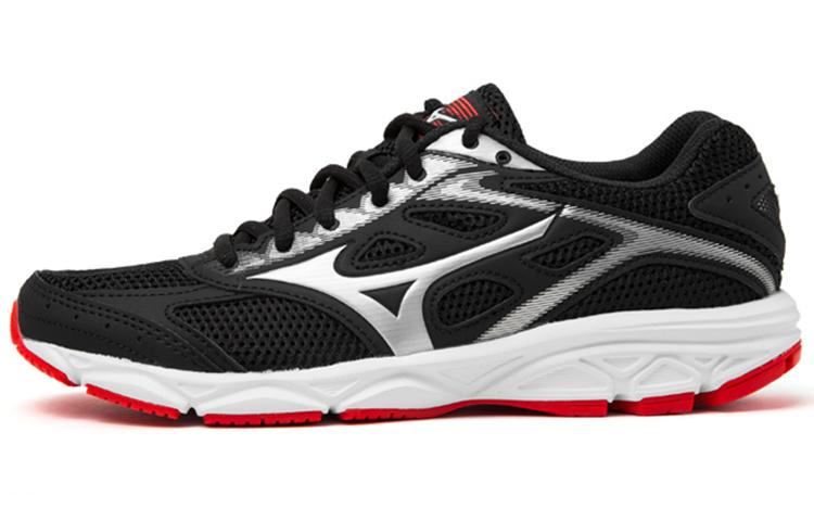 Mizuno Spark 4