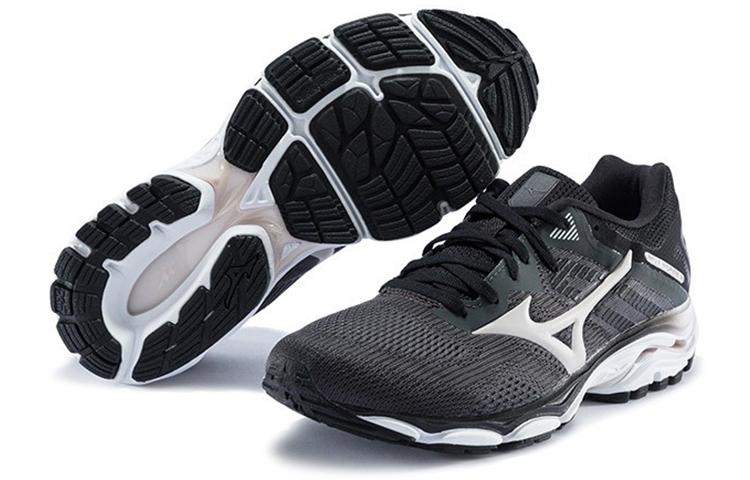 Mizuno Inspire 16