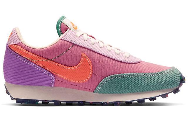 Nike Daybreak Desert Berry