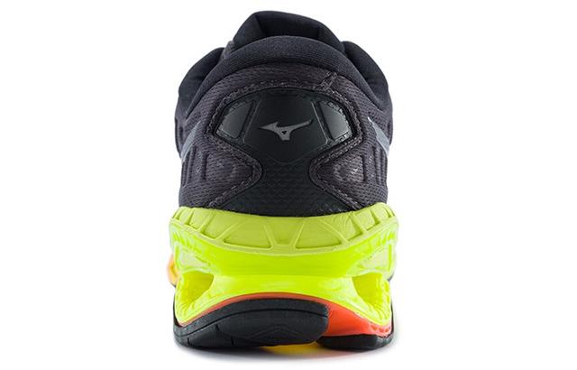 Mizuno Creation 21