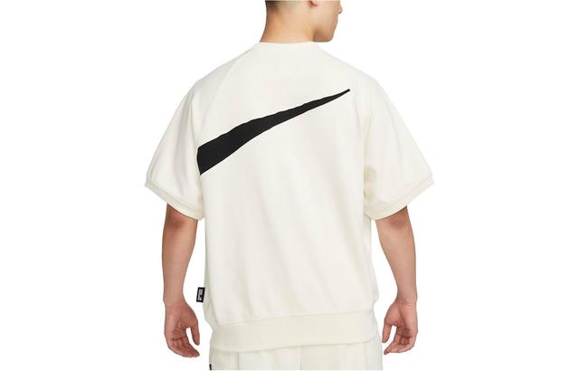 Nike Sportswear Swoosh LogoT