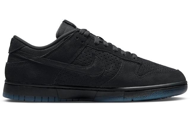 UNDEFEATED x Nike Dunk Low SP "5 On It"