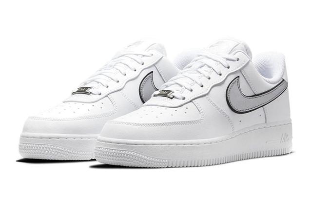 Nike Air Force 1 Low 07 Essential