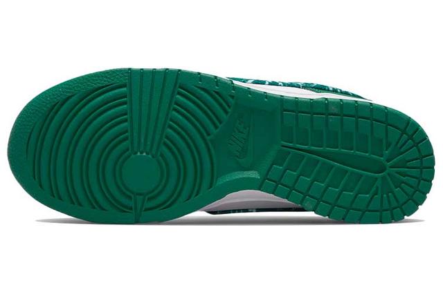 Nike Dunk Low ESS "green paisley"