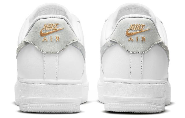 Nike Air Force 1 Low 07 essential