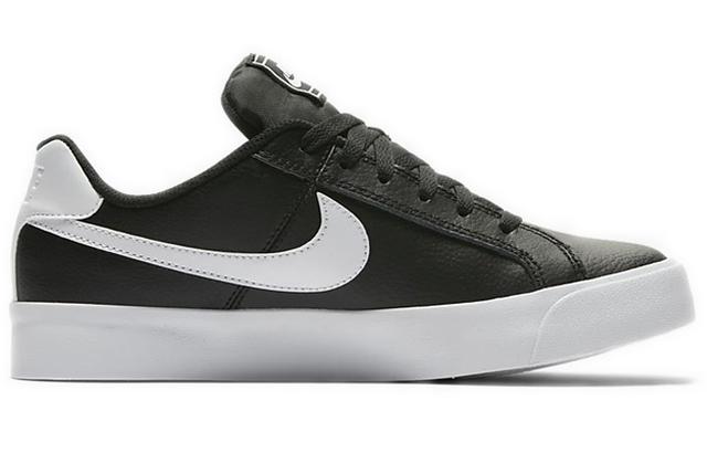 Nike Court Royale AC
