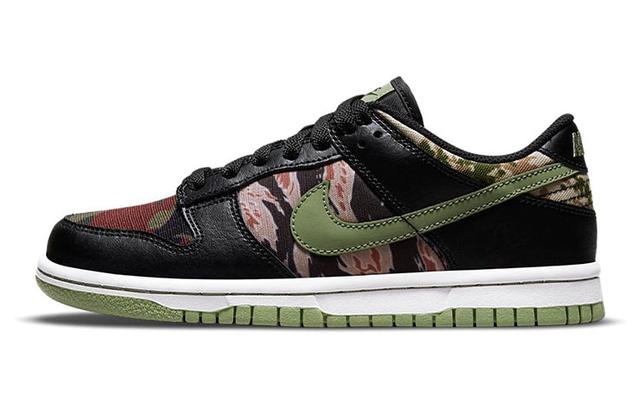 Nike Dunk Low SE "Black Multi-Camo" GS