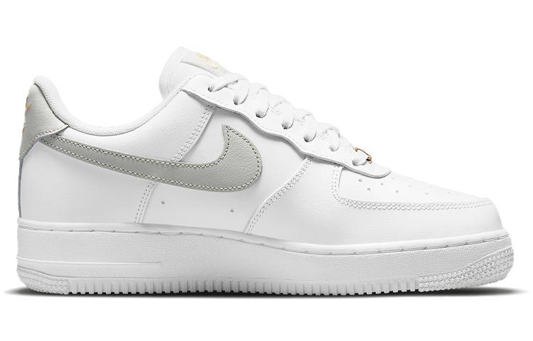 Nike Air Force 1 Low 07 essential