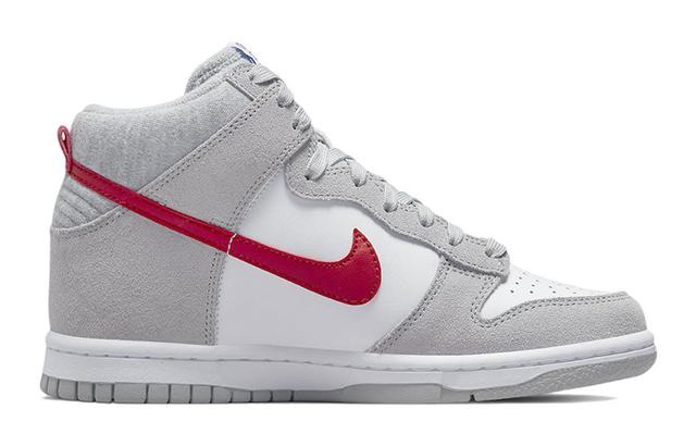 Nike Dunk SE "Athletic Club" GS