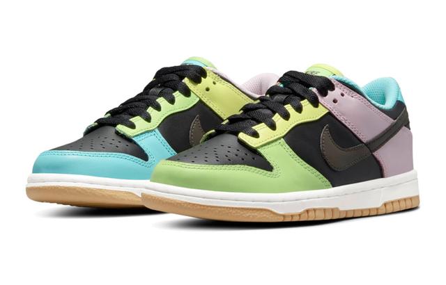 Nike Dunk Low SE Free.99 GS