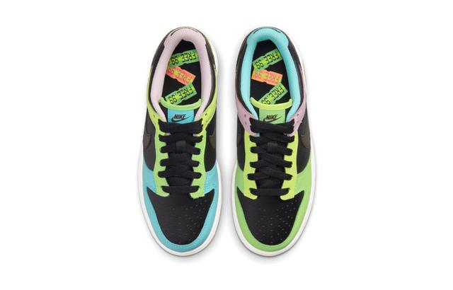 Nike Dunk Low SE Free.99 GS