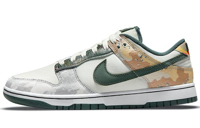 Nike Dunk Low SE "Sail Multi-Camo"