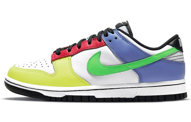 Nike Dunk Low "Green Strike"