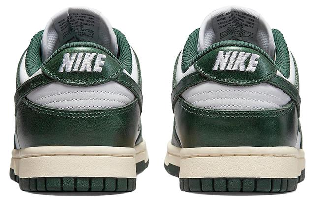 Nike Dunk Low "Vintage Green"