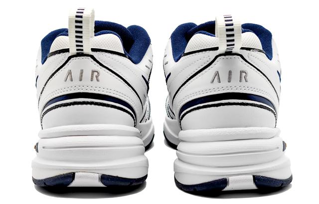 Nike Air Monarch 4